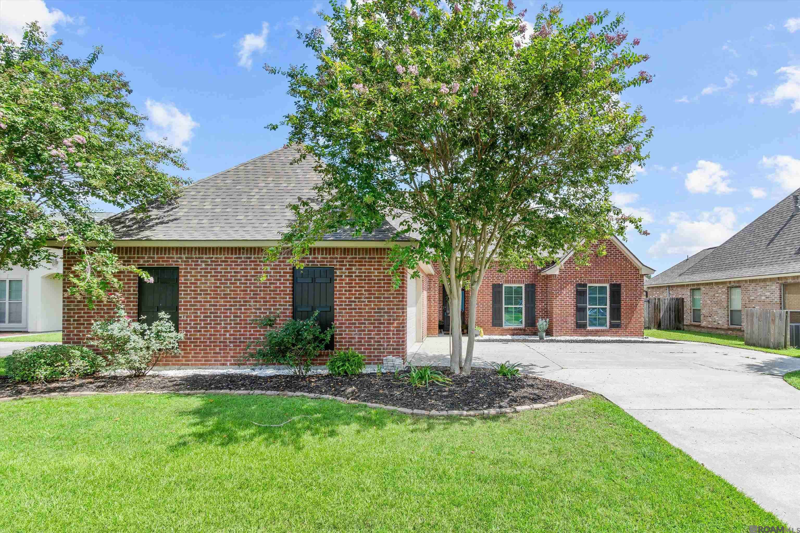 40444 Thomas Ave, Prairieville, LA 70769