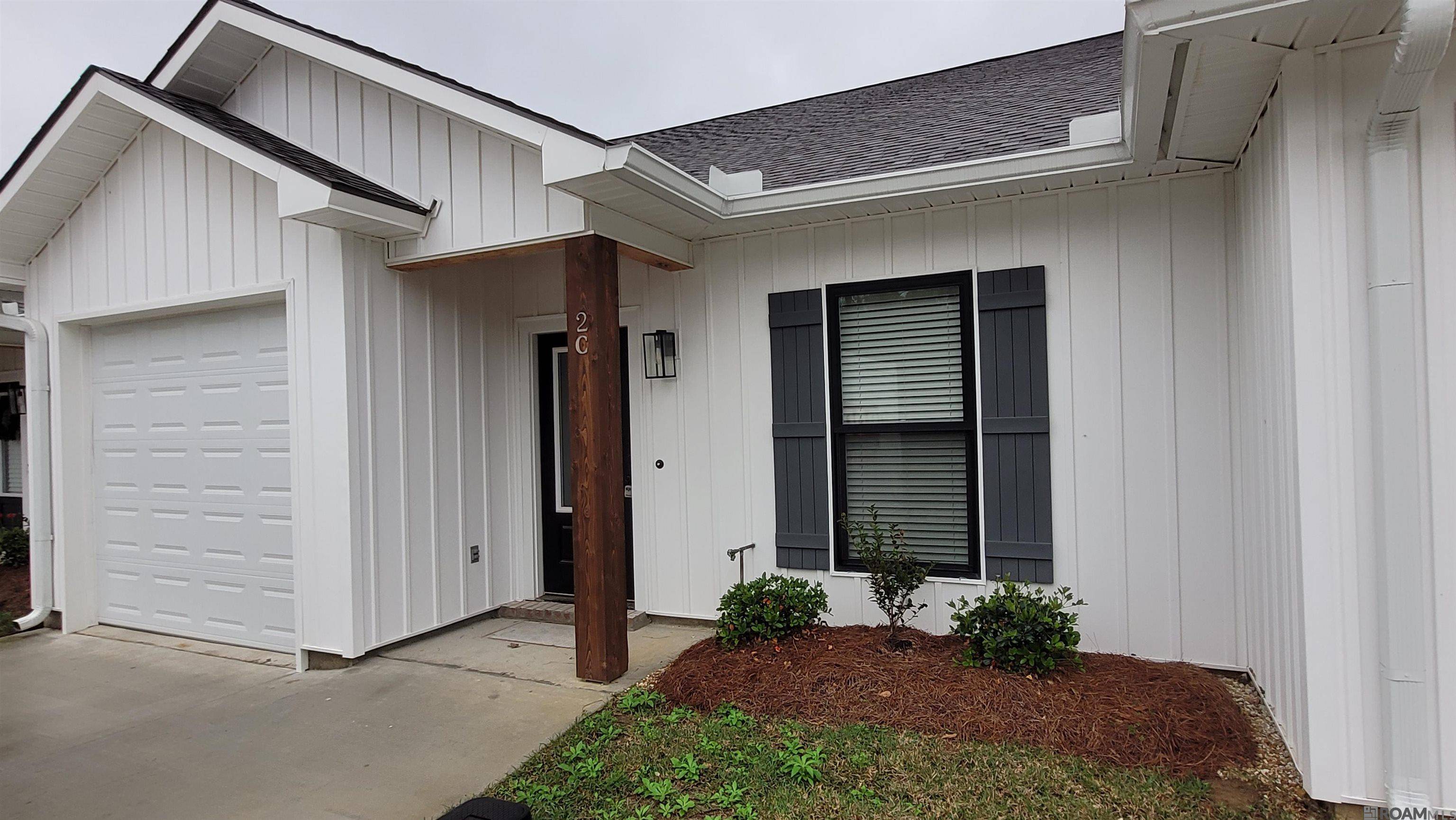 8739 Lockhart Dr ##2C, Denham Springs, LA 70726