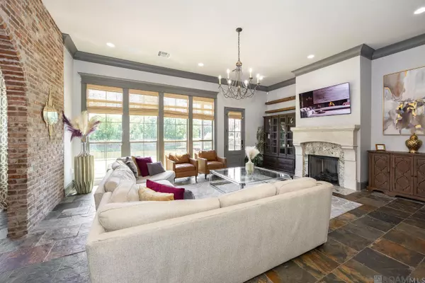 Geismar, LA 70734,12388 Legacy Hills Dr