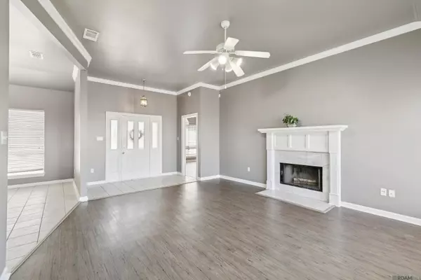 Baton Rouge, LA 70810,240 Briarhaven Dr