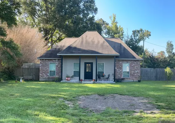 13039 Galloway Garden Rd, Walker, LA 70785