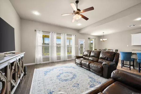 Denham Springs, LA 70726,26560 Evangeline Trace Blvd