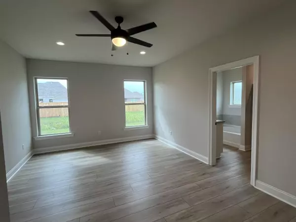 Houma, LA 70364,2493 Red Knot Drive