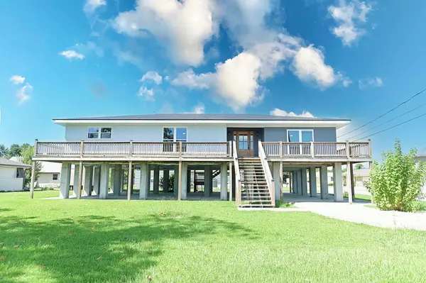 103 Mimosa St, Chauvin, LA 70344