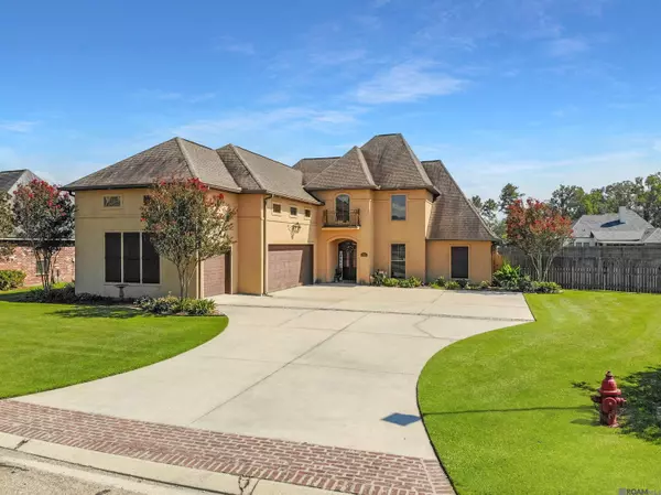 10220 Crooked Creek Ln, Denham Springs, LA 70726