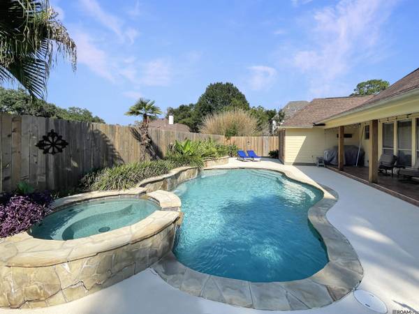 19617 Hoo Shoo Too Rd, Baton Rouge, LA 70817