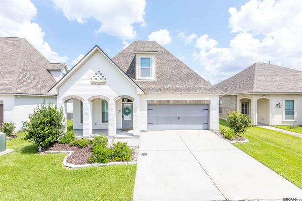 6211 Lake Edge Dr, Baton Rouge, LA 70820