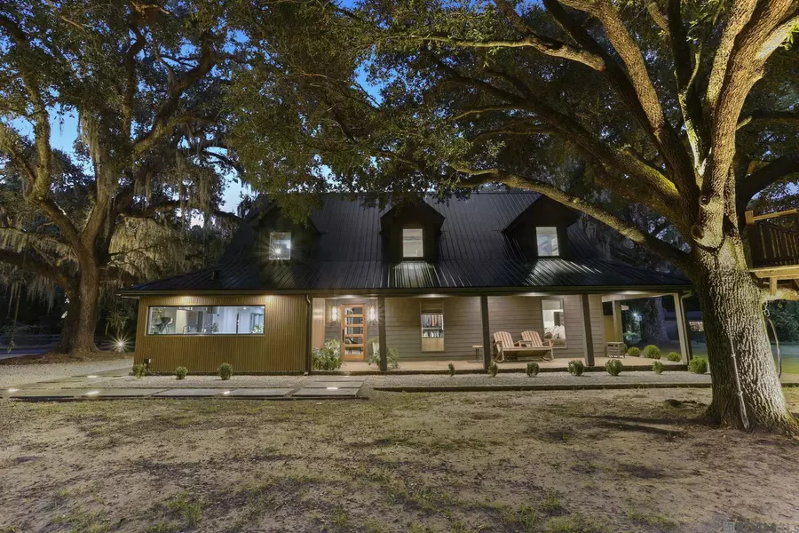 6648 Bryant Rd, St Francisville, LA 70775