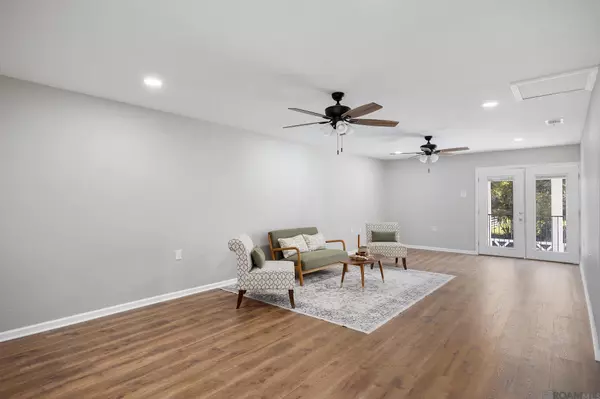 17214 Joe Sevario Rd, Prairieville, LA 70769