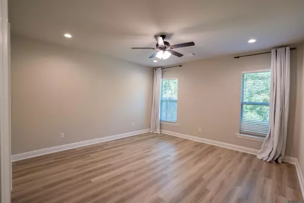 Baton Rouge, LA 70820,7055 Kenilworth Crossing Ave