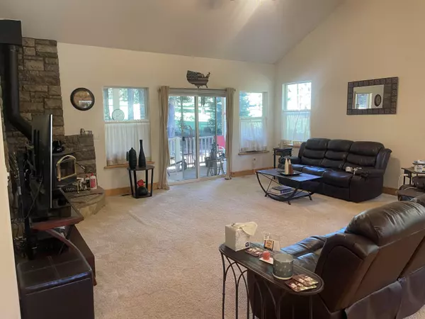 Lake Almanor, CA 96137,1127 Lake Ridge Road