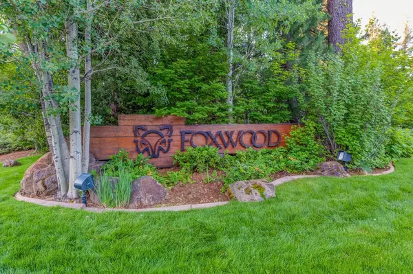 Lake Almanor, CA 96137,162 Blue Fox Drive