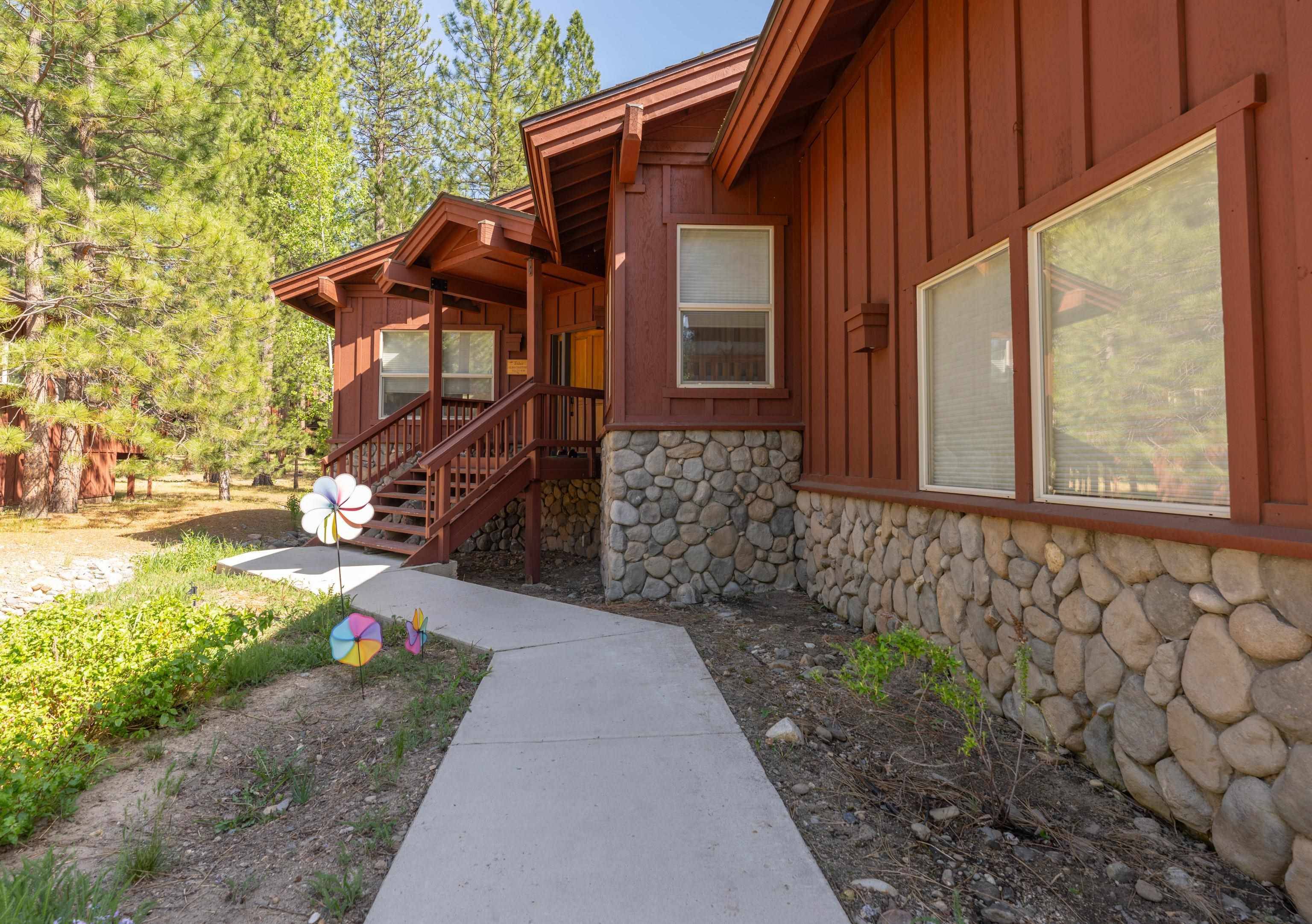 Clio, CA 96106,182 Deer Creek Crossing