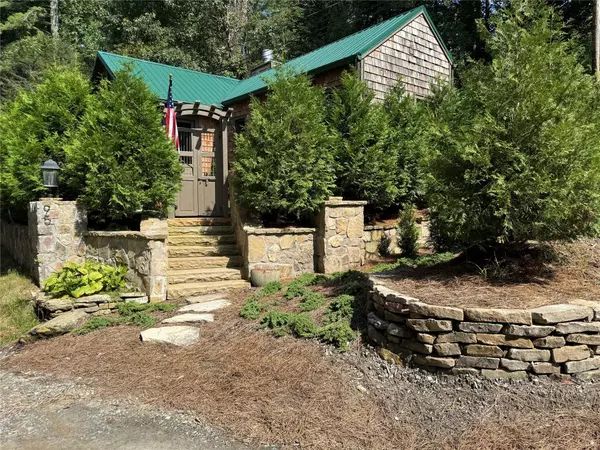 95 Mill Creek LN, Highlands, NC 28741