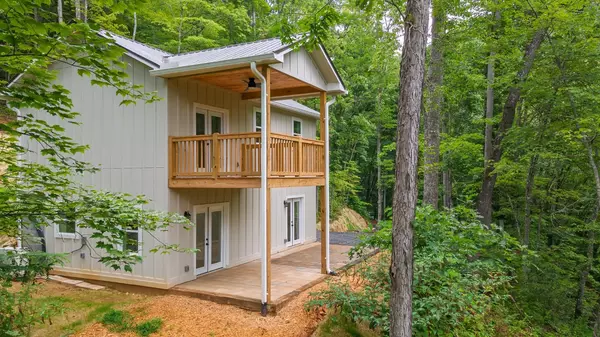 78 Whipporwill LN, Franklin, NC 28734