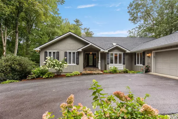 63 Rocky Ridge RD, Highlands, NC 28741