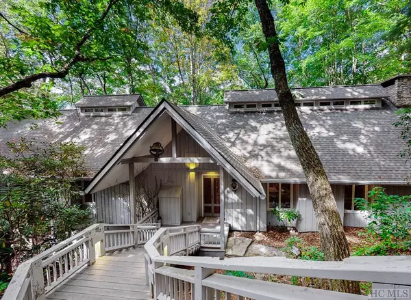 Cashiers, NC 28717,1040 Big Sheepcliff RD