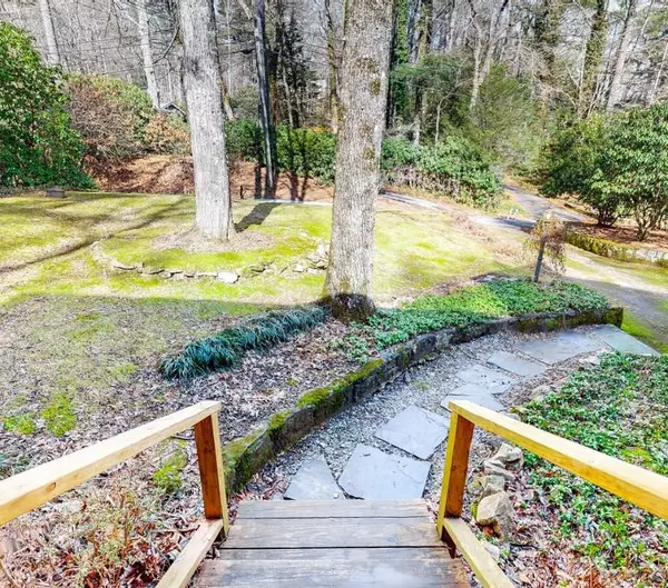 Highlands, NC 28741,150 Wingina PL