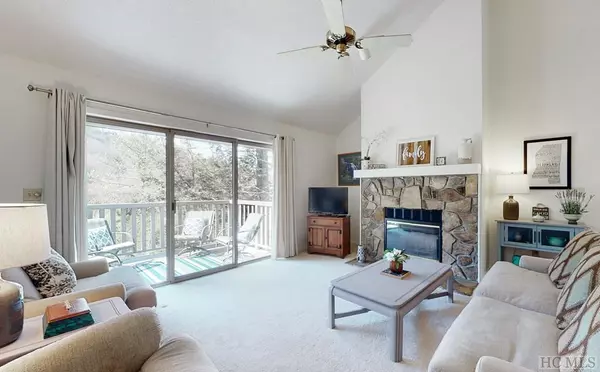 Highlands, NC 28741,141 Chestnut CV #3A