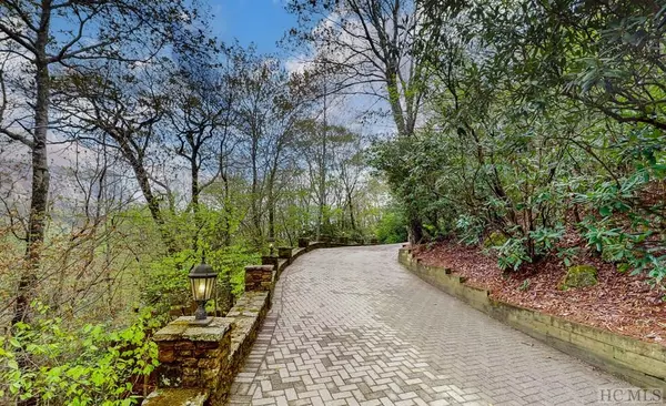 Highlands, NC 28741,2460 Falcon RDG