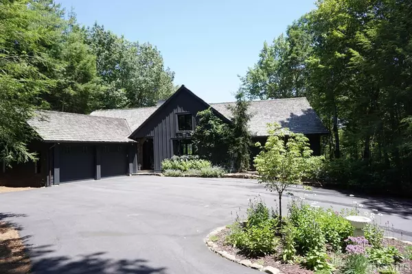55 Sagee Woods DR, Highlands, NC 28741