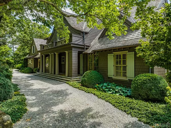 Highlands, NC 28741,1361 Big Bear Pen Mountain RD