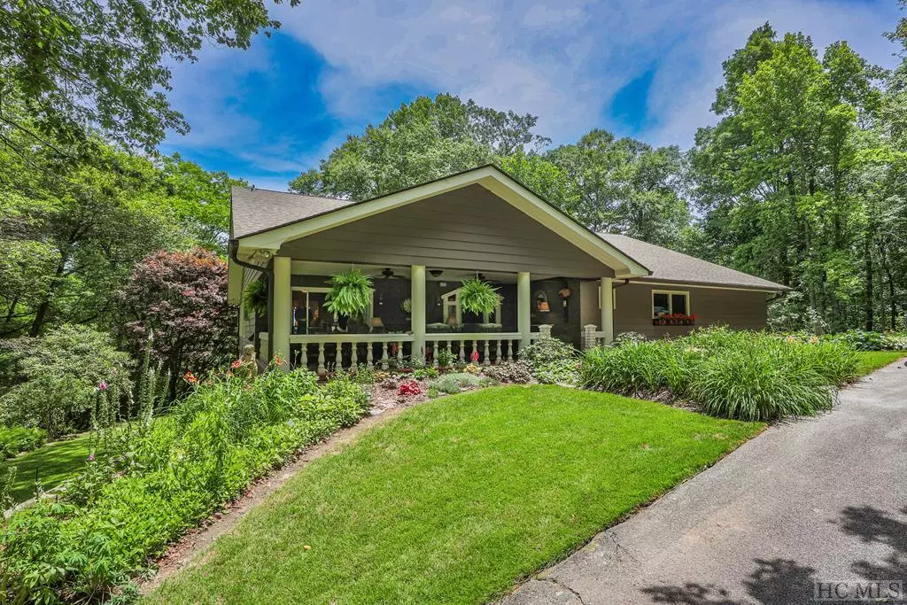 Highlands, NC 28741,480 Flat Mountain Estates RD