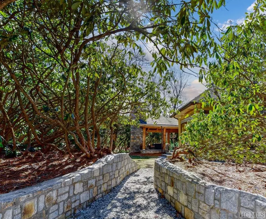 Highlands, NC 28741,10 Gibson