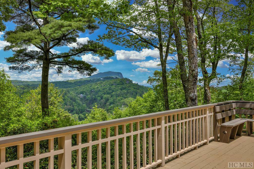 194 Big Bear Pen LN, Highlands, NC 28741
