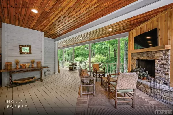 420 Gold Creek RD, Sapphire, NC 28774