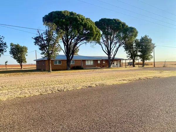 Seagraves, TX 79359,779 County Road 132