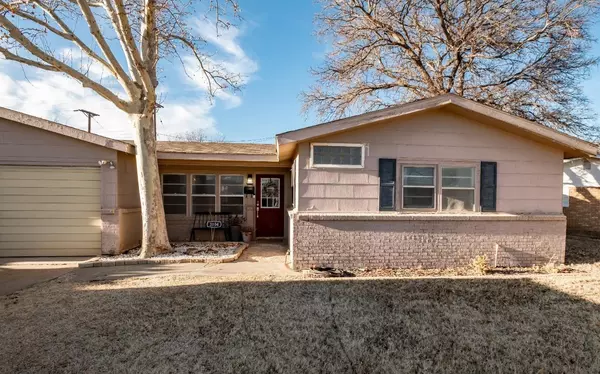 3104 Aberdeen Avenue, Lubbock, TX 79407