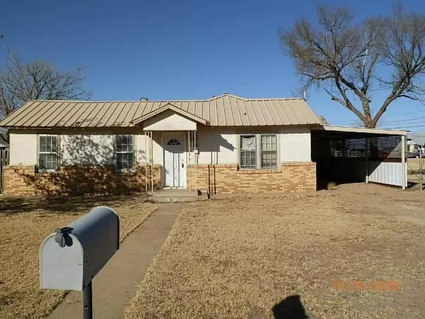 510 W Grover Avenue, Floydada, TX 79235