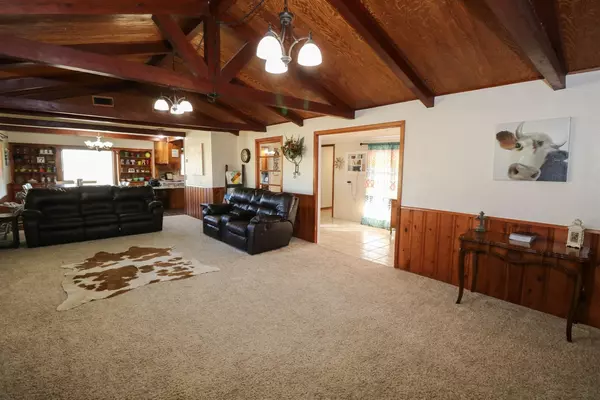 Earth, TX 79031,407 S Amherst Road