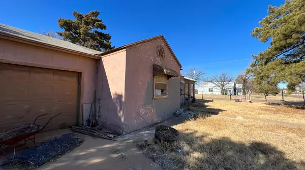 302 Jackson, Lorenzo, TX 79343