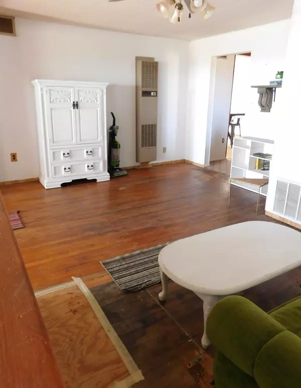 Earth, TX 79031,530 FM 1055