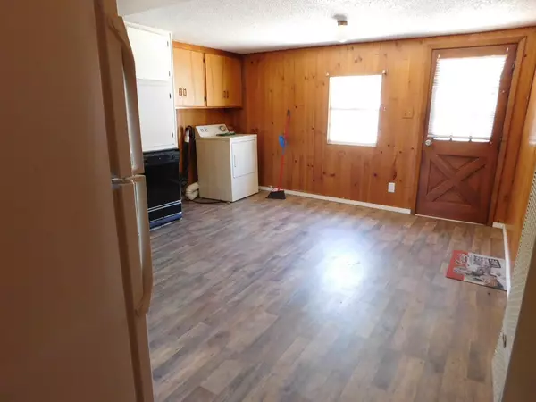 Farwell, TX 79325,604 Third