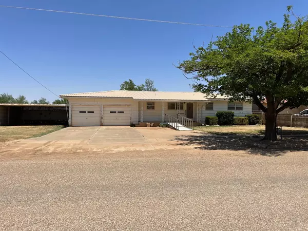 724 W 1st Street, Crosbyton, TX 79322