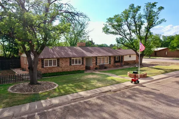 602 S Grain Avenue, Crosbyton, TX