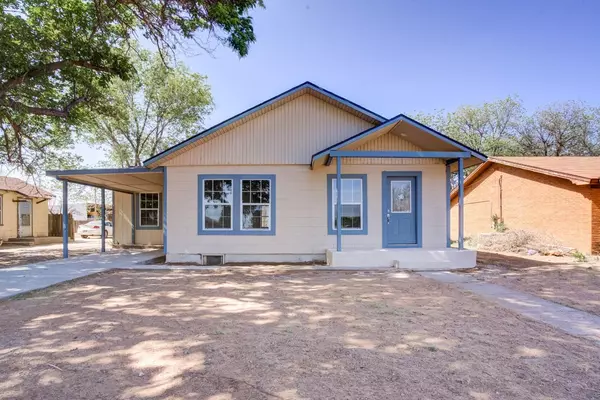 2112 N 1st Street, Tahoka, TX 79373