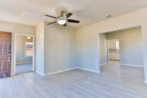 Slaton, TX 79364,435 W Lynn Street