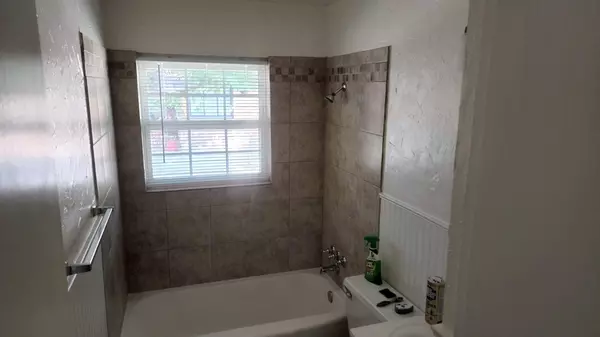 Dumas, TX 79029,1008 E 7th Street