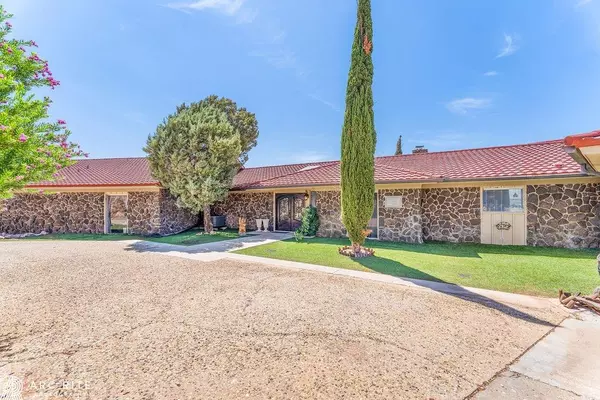 1 Johnston Road, Ransom Canyon, TX 79366