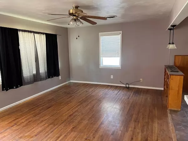 Dimmitt, TX 79027,606 NW 6th