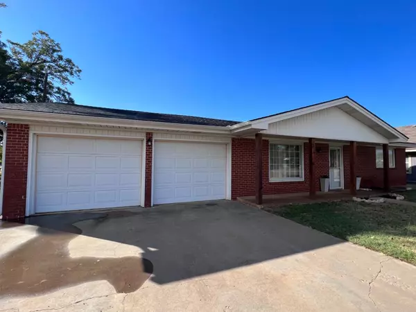 411 W Aspen Street, Crosbyton, TX 79322