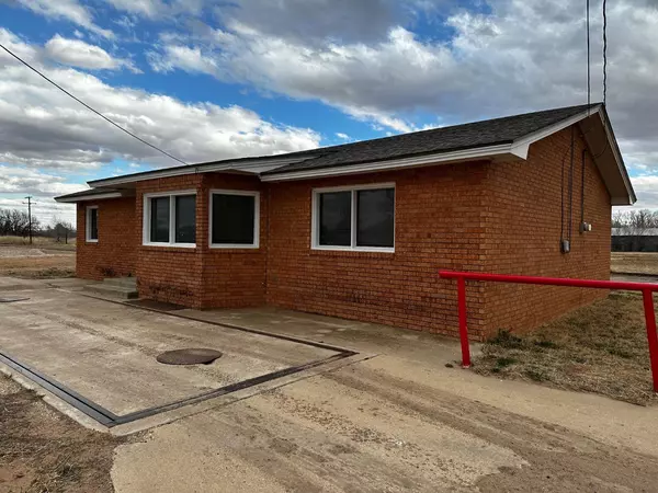 208 SE 2nd Street, Lamesa, TX 79331