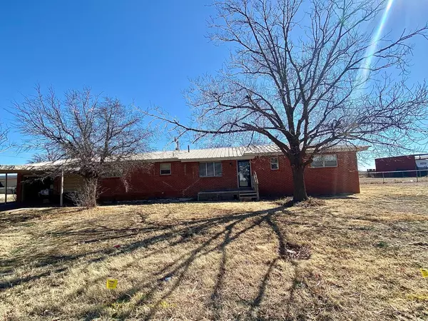 816 Ave P, Ralls, TX 79357