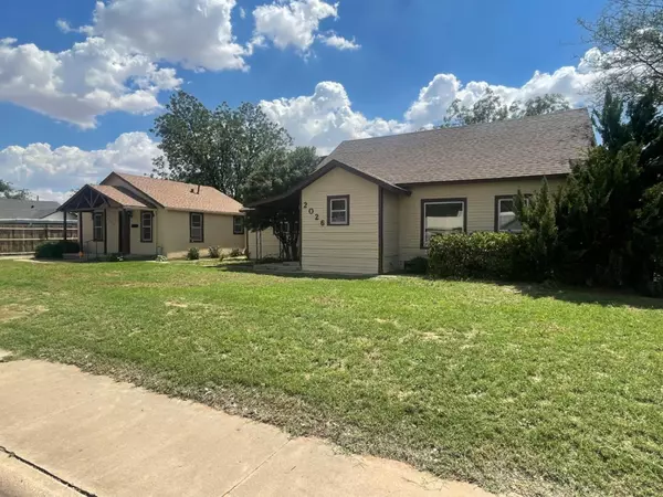 2029 Lockwood Street, Tahoka, TX 79373