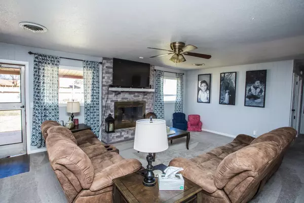 Seagraves, TX 79359,502 18th Street