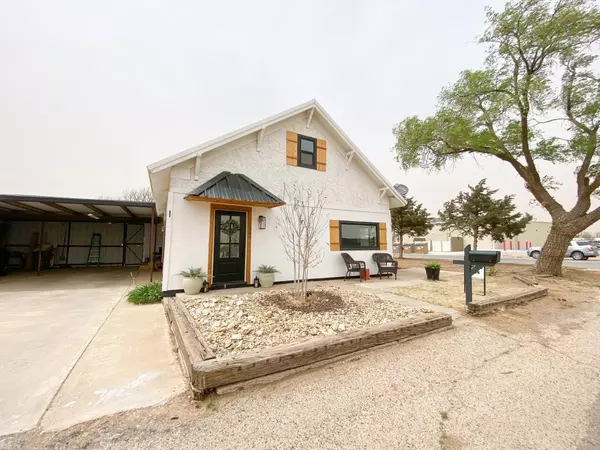 209 Ave D, Abernathy, TX 79311